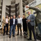 El delegado territorial de la Junta, Eduardo Diego, inaugura la exposición ‘120 años a toda prensa’, organizada por Diario de León.