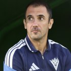 Muneta lamenta que el mal inicio condenara al Mirandés.