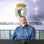 Michu analizó el mercado de fichajes.
