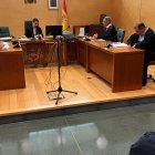 Juicio al acusado de maltrato animal en un criadero de perros en Melgar de Fernamental (Burgos).