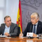 El director provincial de Educación, José Antonio Antón, y el delegado territorial de la Junta en Burgos, Roberto Saiz, presentaron los datos del nuevo curso escolar.