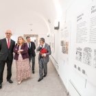 José Miguel García, Cristina Ayala, Ignacio Cosidó y Santiago Bello, en la muestra sobre Francisco de Vitoria ubicada en la Facultad de Derecho de la UBU.