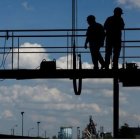 Archivo - Trabajadores.