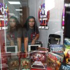 El cubil del Mago; en la imagen Valaya Jimeno Santos, encargada de la tienda y  sala de Rol.