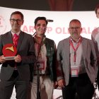 Miembros de Miranda Empresas recogen el reconocimiento.