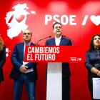 Virginia Jiménez, Luis Briones, Daniel de la Rosa y Estrella Paredes, en la sede del PSOE de Burgos.