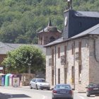 Una calle de Priaranza del Bierzo, en una imagen de archivo
