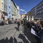 Momento en el que el Coro de la Real Hermandad de Veteranos de las Fuerzas Armadas y la Guardia Civil de Burgos estrenaron el 'Himno Cucos'.