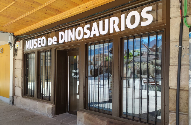 Nueva entrada del Museo de los Dinosaurios de Salas. ECB