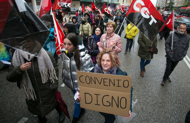 El sector de la limpieza en Burgos se manifiesta para reclamar mejoras salariales. TOMÁS ALONSO