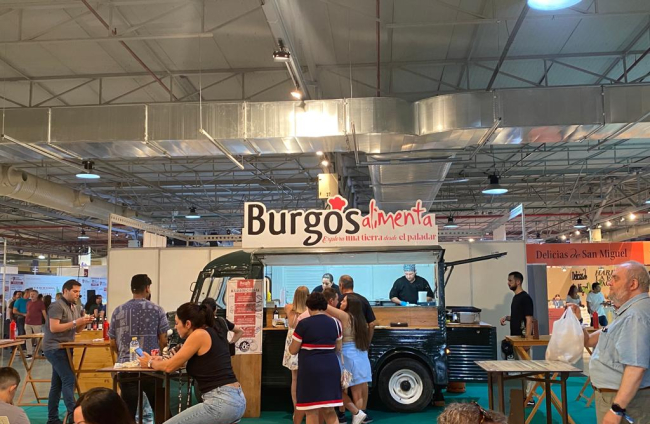 La  food truck habilitada por la marca de la Diputación.