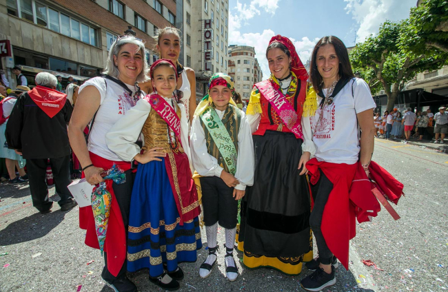 Los burgaleses se han echado a la calle estas fiestas para no perderse ningún detalle.