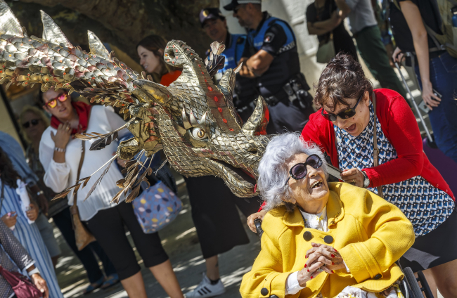 Los burgaleses se han echado a la calle estas fiestas para no perderse ningún detalle.