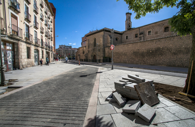 Los trabajos en las calles Progreso y Santa Clara están casi culminados, a falta de remates en el mobiliario urbano.