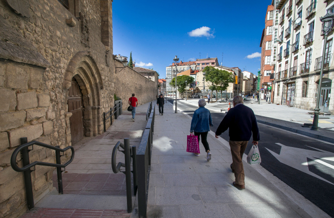 Los trabajos en las calles Progreso y Santa Clara están casi culminados, a falta de remates en el mobiliario urbano.