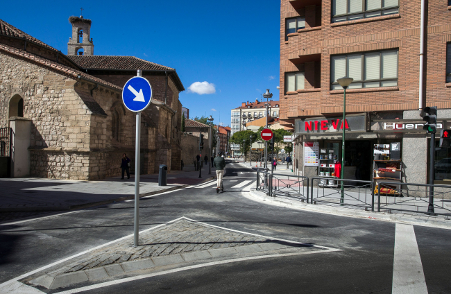 Los trabajos en las calles Progreso y Santa Clara están casi culminados, a falta de remates en el mobiliario urbano.