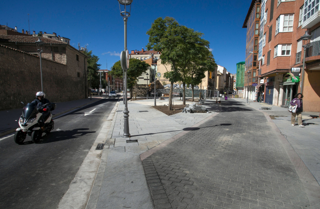 Los trabajos en las calles Progreso y Santa Clara están casi culminados, a falta de remates en el mobiliario urbano.
