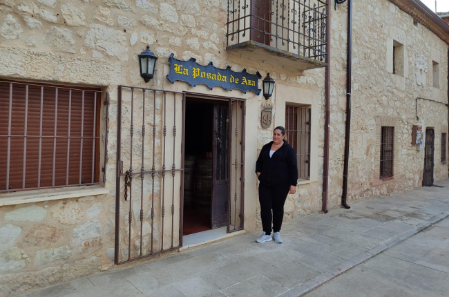 Verónica Velázquez posa en su nuevo proyecto, el bar de Haza