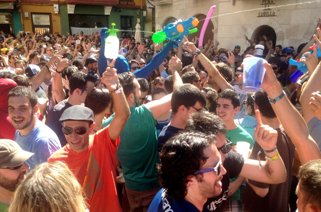 Imagen de cientos de personas durante uno de los conciertos del festival. ISRAEL L. MURILLO