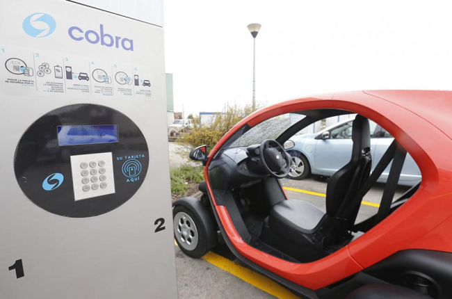 El proyecto innovador Cobra permite recargar varios coches al mismo tiempo.-RAÚL OCHOA