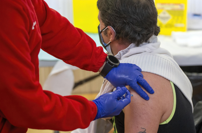 Imagen de una vacunación. SANTI OTERO