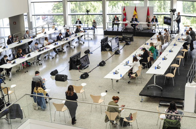 El pasado viernes, el Fórum acogía el Pleno municipal del Ayuntamiento de Burgos como primer evento tras el estado de alarma. ISRAEL L. MURILLO