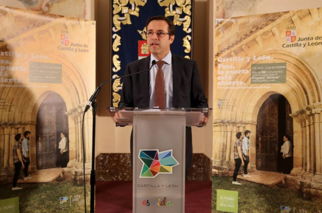 El director general de Turismo, Javier Ramírez, presenta el programa Apertura de Monumentos-Ical