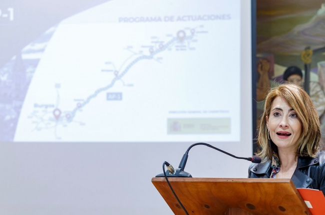 La ministra de Transportes, Raquel Sánchez, en Briviesca, presentando el programa de actuaciones de la AP-1. SANTI OTERO