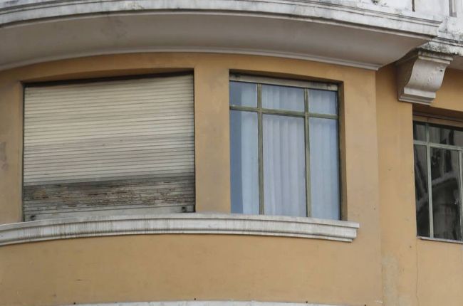 El edificio de Tesorer a vac o tras el desalojo de Parriego