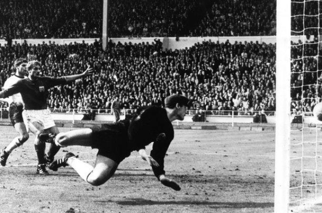 Hans Tilkowski, durante la final de 1966.-EFE