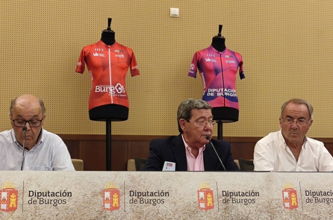 Con 12 equipos World Tour y cinco continentales, todavía se desconoce el nombre de los 120 corredores / César Rico asegura que el «éxito deportivo» de la competición está «plenamente garantizado»