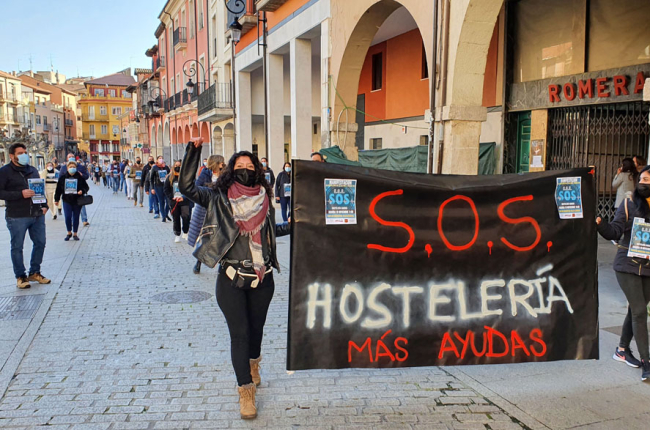 Una de las manifestaciones de los hosteleros en Aranda. L. VELÁZQUEZ