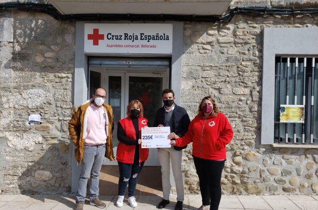 Cruz Roja rcibe 235 euros en donaciones por reciclaje de móviles en Belorado. ECB