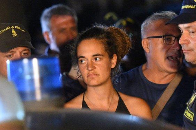 Carola Rackete, capitana del Sea Watch 3, detenida en Lampedusa.-X06551