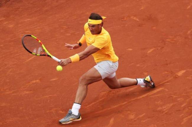 Rafael Nadal, camino de la victoria.-ALBERT GEA (REUTERS)