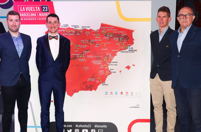 El conjunto burgalés acudió a la presentación del recorrido de la Vuelta en Barcelona. RAFA Gómez