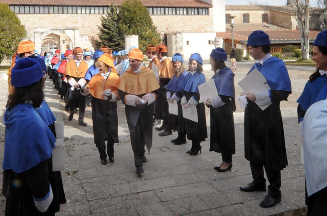 La Universidad de Burgos se vistió de gala para celebrar el Día del Doctor.-ISRAEL L. MURILLO
