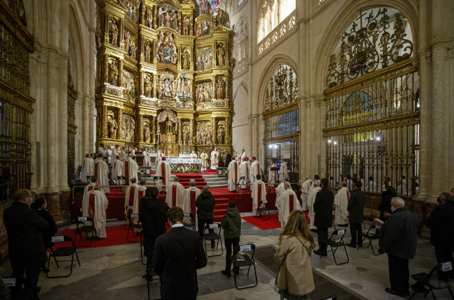 Imagen de la toma de posesión de Mario Iceta en la Catedral. SANTI OTERO