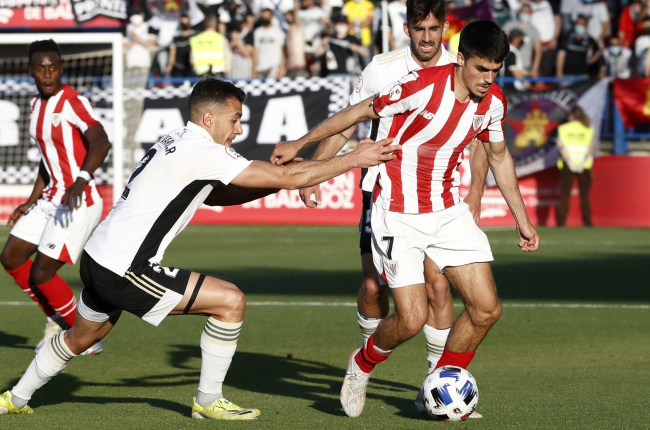 Lance del partido que enfrentó al Burgos CF con el Bilbao Athletic el pasado 23 de mayo en Almendralejo. TWITTER / @RFEF