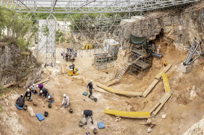 Trabajos realizados el año pasado en Cueva Fantasma. RAÚL G. OCHOA