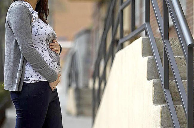 Imagen de una mujer embarazada. José Aymá