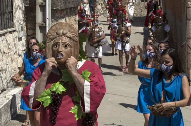 Desfile y pregón de la XXI Fiesta a Baco. ICAL