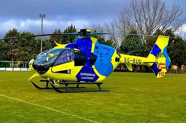 Emergencias Sanitarias - Sacyl envó un helicóptero sanitario. ECB