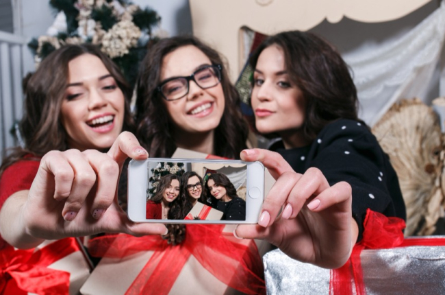 6 trucos para crecer en Instagram esta Navidad 2023. FREEPIK