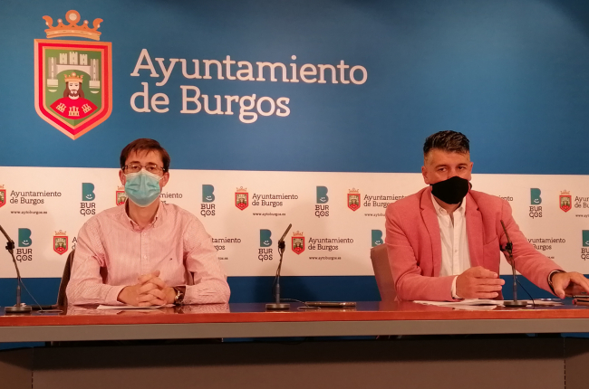 Julio Rodríguez Vigil y Vicente Marañón, ediles de Ciudadanos, en el Ayuntamiento de Burgos. D.S.M.