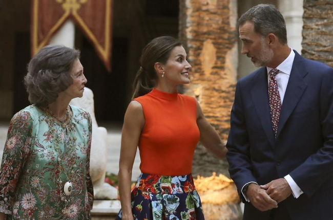 La reina Sofía y los reyes Felipe y Letizia, en Palma-BALLESTEROS (EFE)