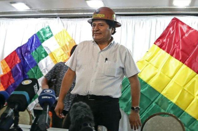 Evo Morales en conferencia de prensa en Argentina.-AFP