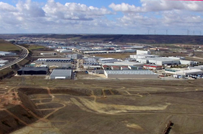 Vista área de parte del polígono industrial de Villalonquéjar. ECB