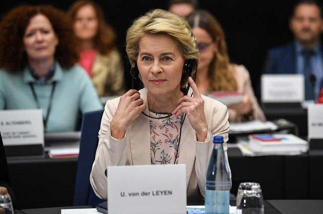La presidenta de la Comisión Europea, Ursula von der Leyen.-PATRICK SEEGER (EFE)