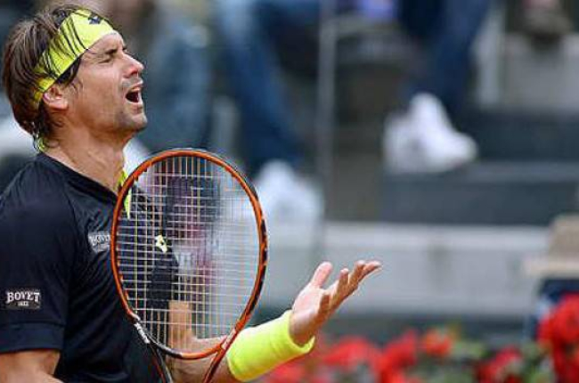 David Ferrer se lamenta durante un partido contra el serbio Novak Djokovic.-Foto:   FILIPPO MONTEFORTE / AFP